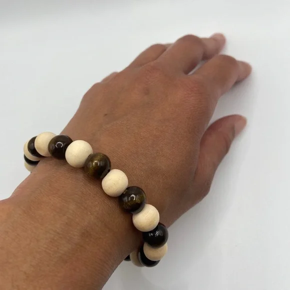 Men’s Natural Wood Stretch Bead Bracelet - Picture 3 of 3
